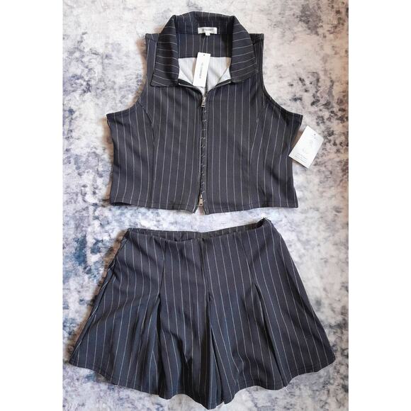 NO COMMENT | Striped sleeveless Vest & Skirt Size LARGE | NWT Costume- CEO BOSS - Picture 1 of 8